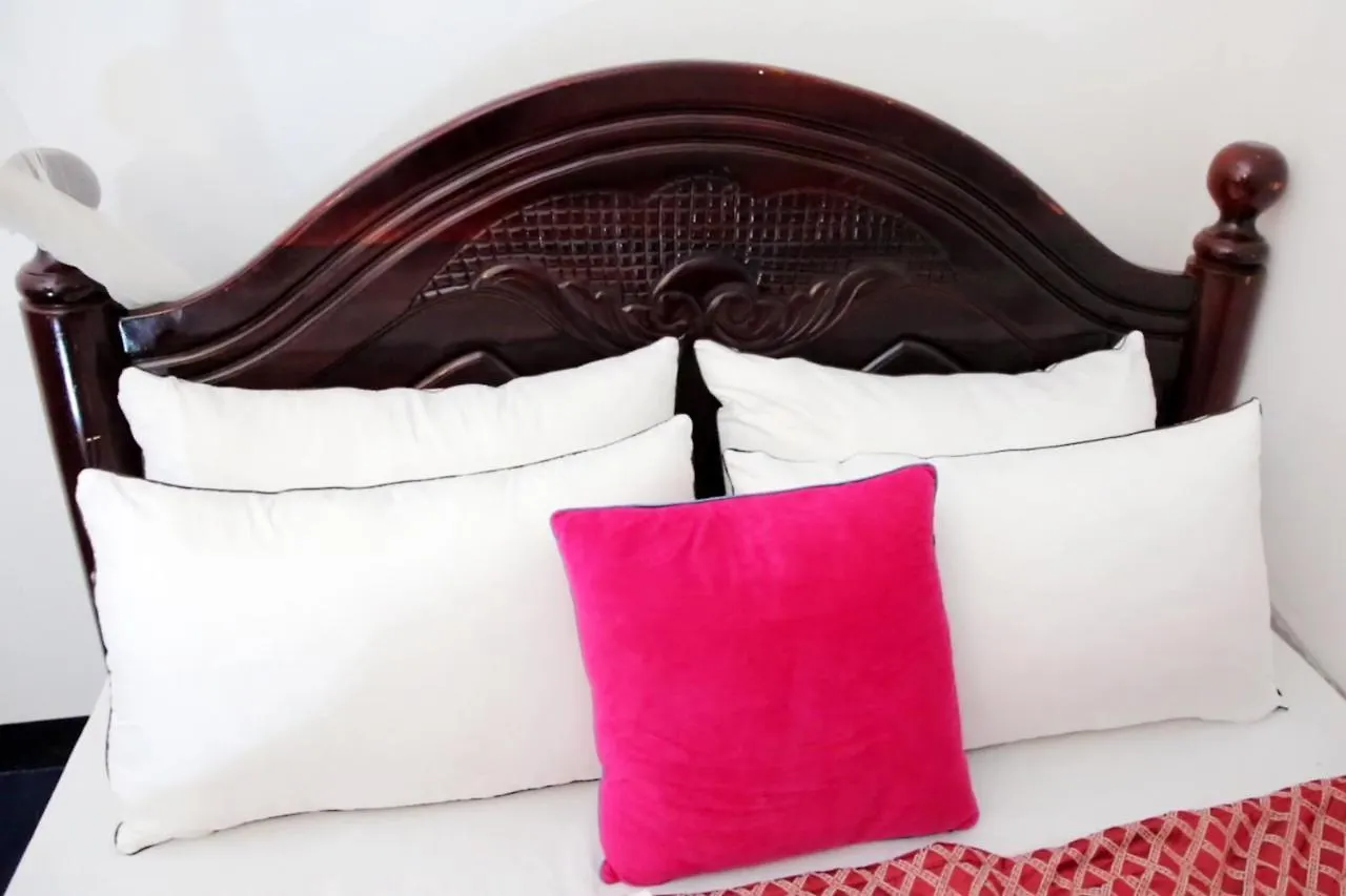 Guest house Faultfree Safari Motel Entebbe Uganda